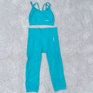 Gymshark seamless 3/4 leggings and sports bra set